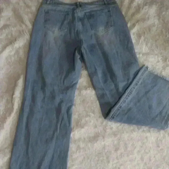 Jeans - Picture 2 of 5